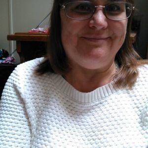 Meet your Posher, Rena